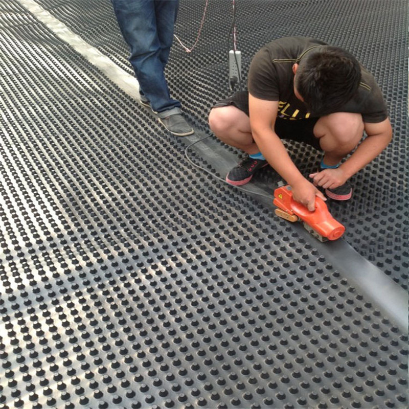 塑料排水板在现代化建筑施工中的应用与创新